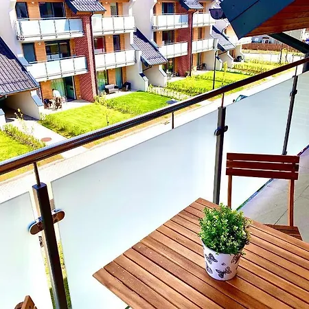 Bursztynek Park * Jantar